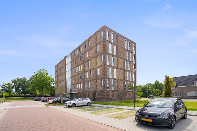Appartement te huur in Bergen op Zoom aan Waterleliestraat – 4 kamers, 109 m²