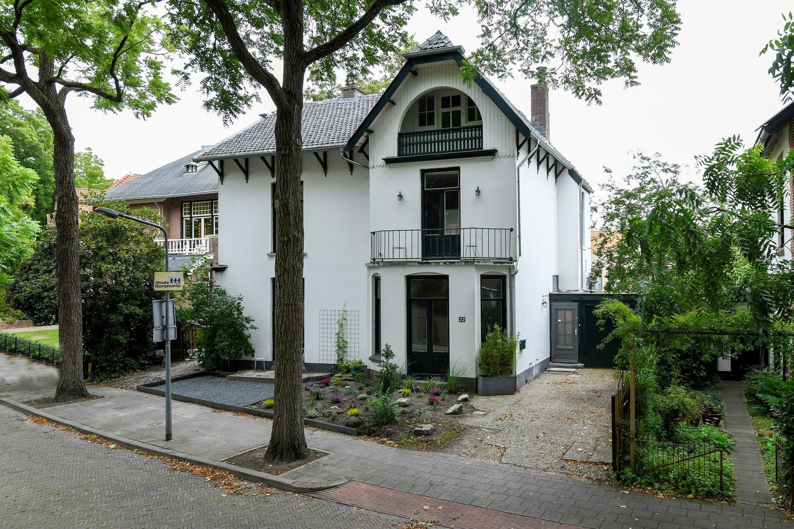 Huis te huur in Hilversum aan Oude Enghweg 22 – 9 kamers, 256 m²