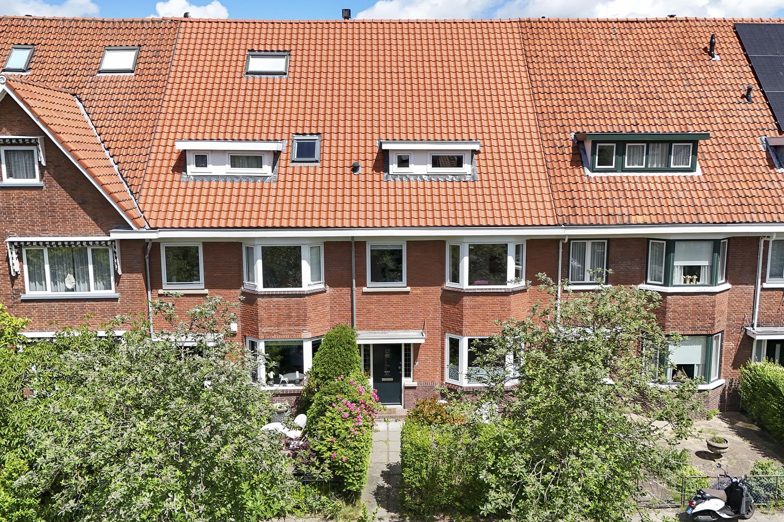 Huis te huur in Wassenaar aan Van Zuylen van Nijeveltstraat 34 – 8 kamers, 210 m²