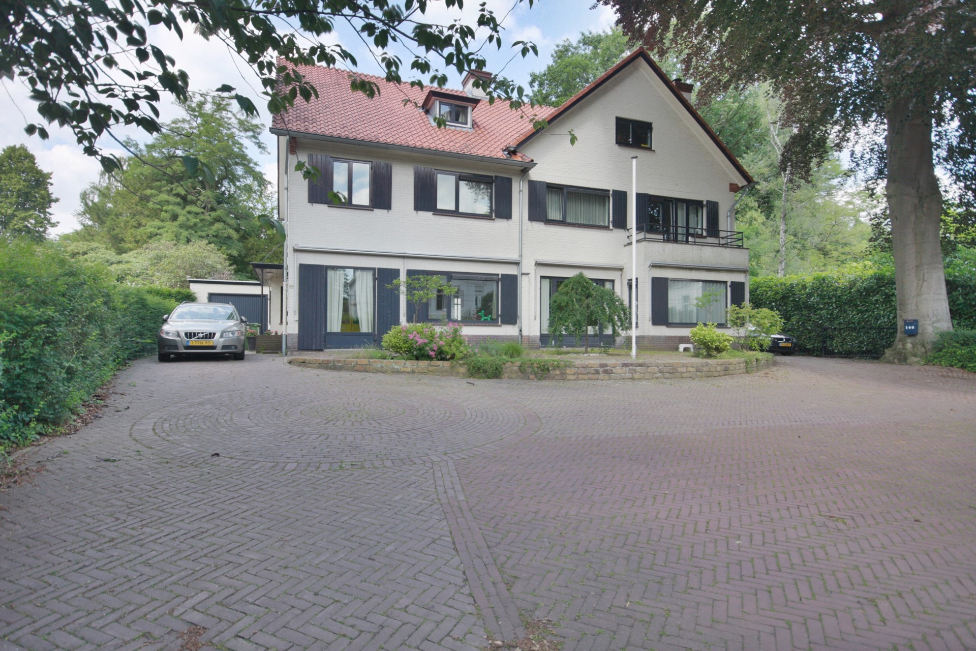 Huis te huur in Oosterbeek aan Utrechtseweg 151 – 5 kamers, 160 m²