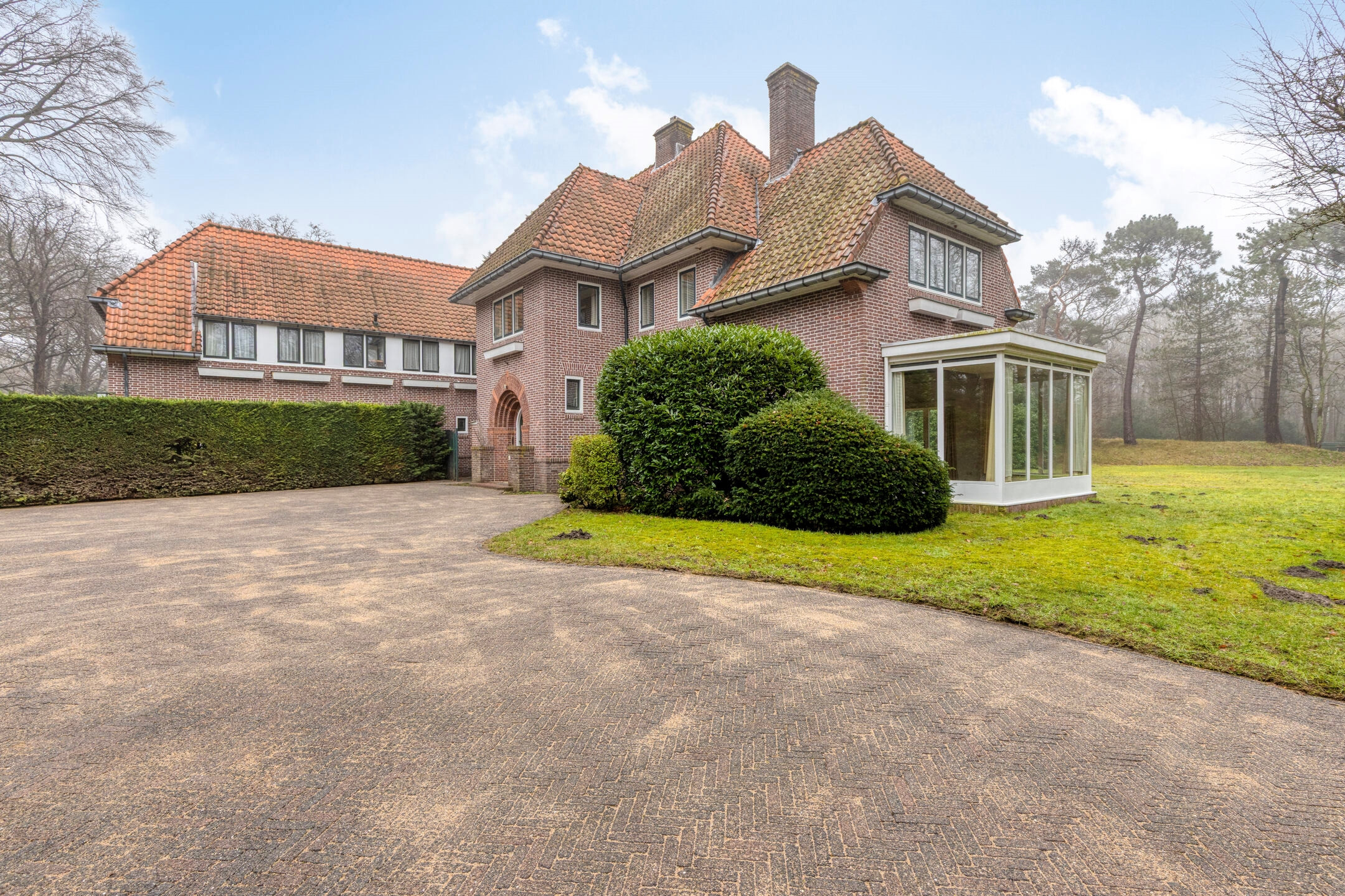 Huis te huur in Wassenaar aan Zijdeweg 42 – 12 kamers, 458 m²