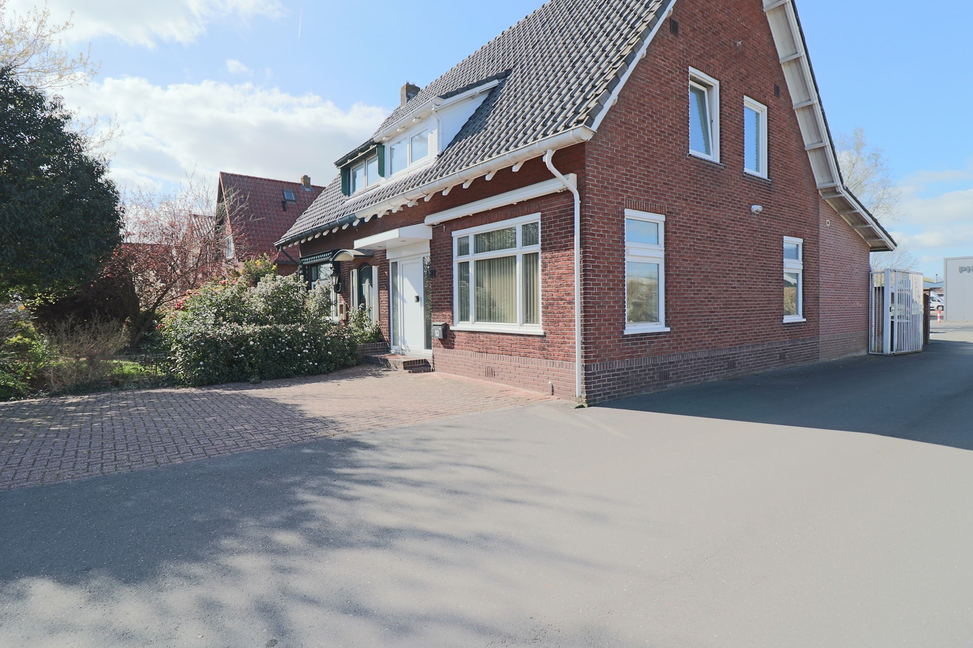 Huis te huur in Aalsmeer aan Aalsmeerderweg 83 – 4 kamers, 130 m²