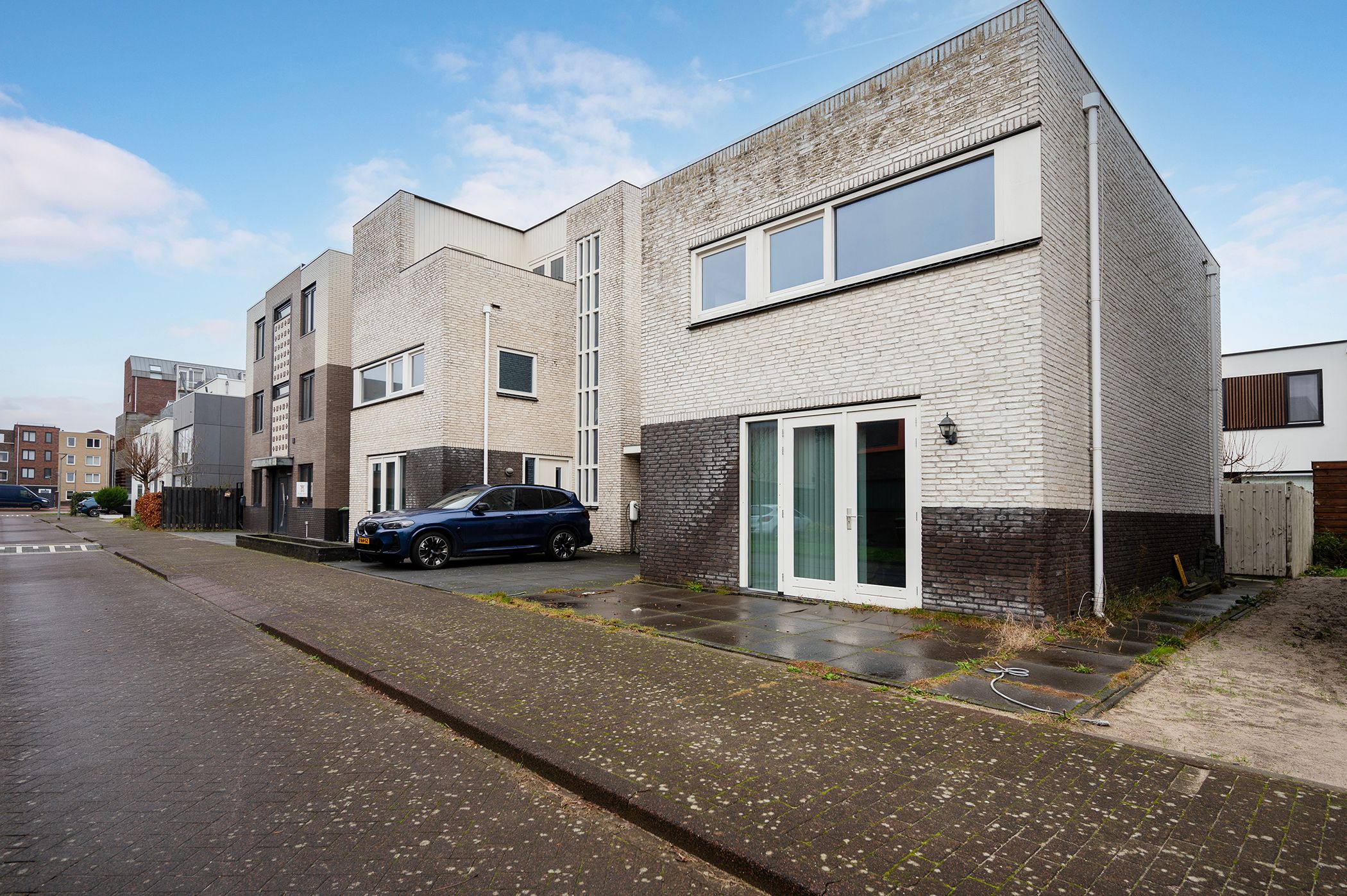 Huis te huur in Almere aan Helenusstraat 15 – 5 kamers, 116 m²