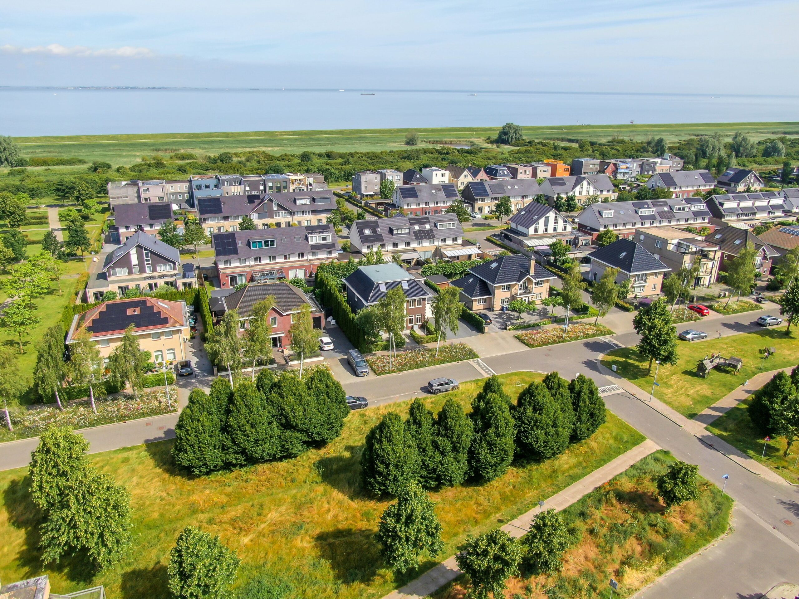 Huis te huur in Almere aan Schuifknoop 27 – 11 kamers, 317 m²