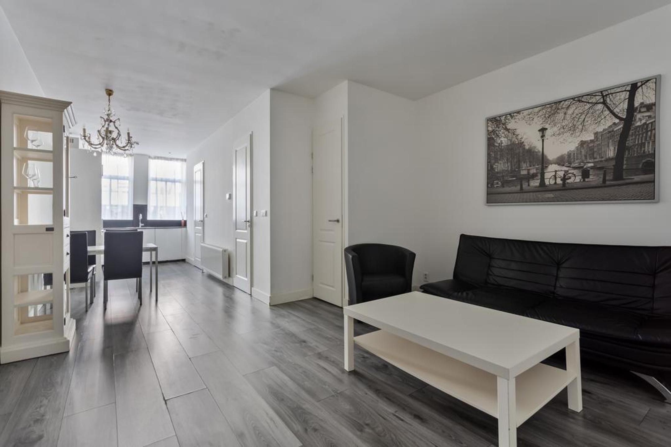 Appartement te huur in Amsterdam aan Albert Cuypstraat 248-3 – 2 kamers, 54 m²