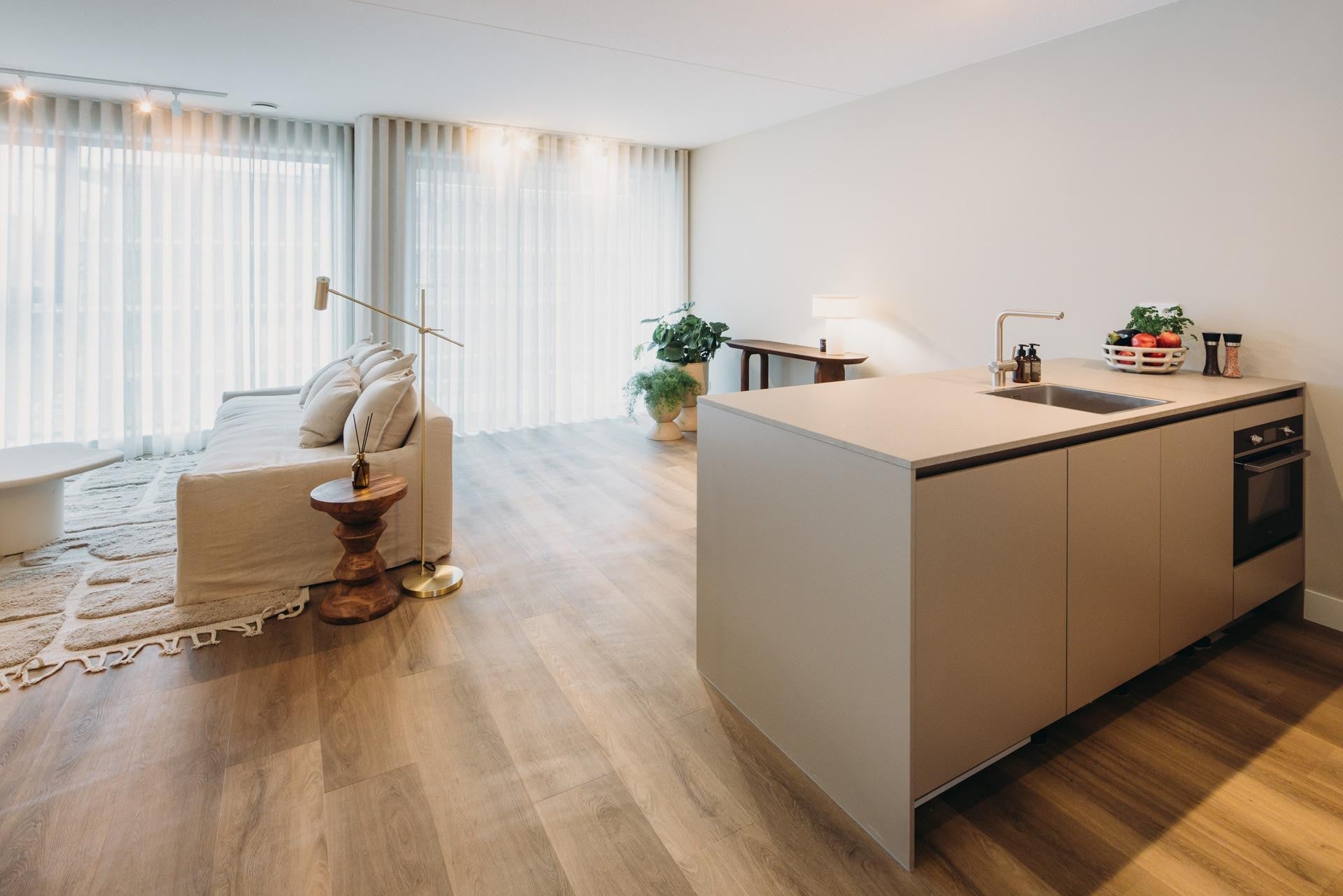 Appartement te huur in Amsterdam aan Ariana Nozemanstraat – 3 kamers, 83 m² (foto 2)