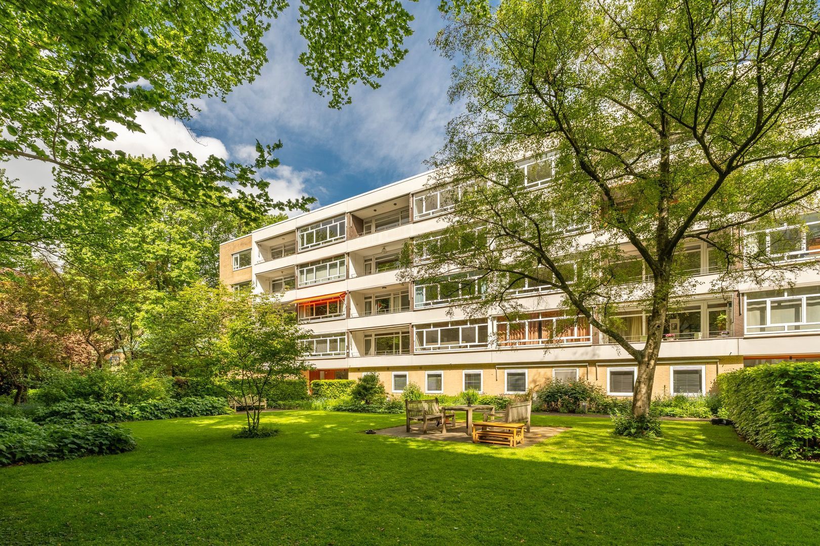 Appartement te huur in Amsterdam aan Beethovenstraat 192-4 – 3 kamers, 132 m²