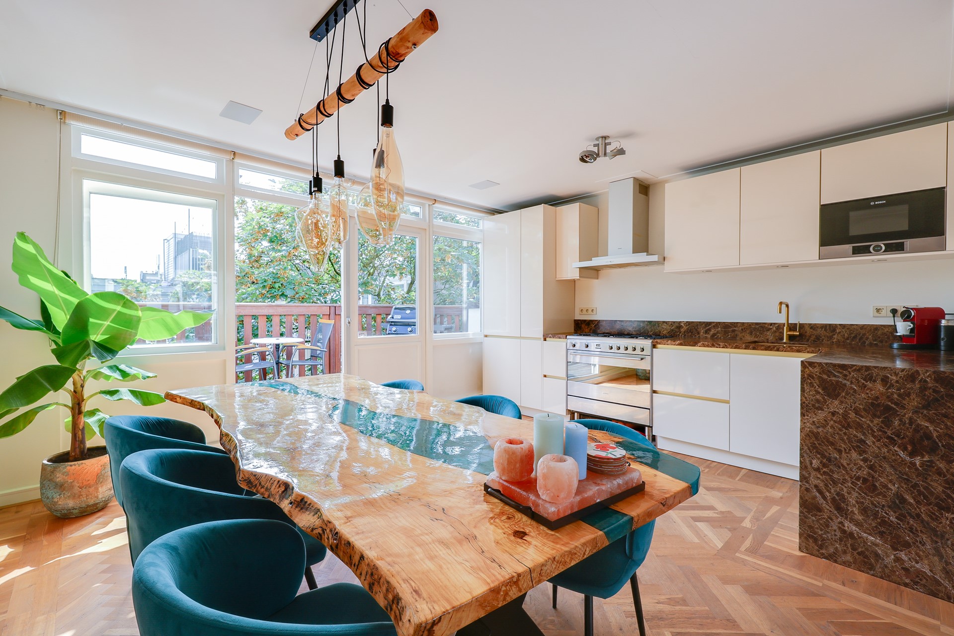 Appartement te huur in Amsterdam aan Brederodestraat 59-1 – 3 kamers, 110 m²