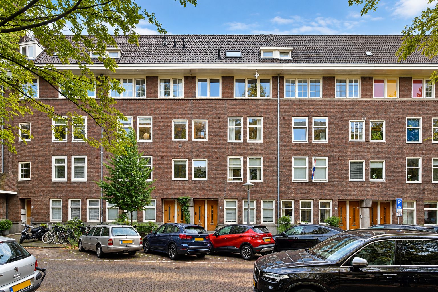 Appartement te huur in Amsterdam aan Breughelstraat 5-2 – 7 kamers, 198 m²