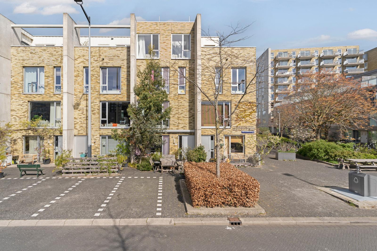 Huis te huur in Amsterdam aan Fanny Blankers-Koenlaan 20 – 6 kamers, 134 m²