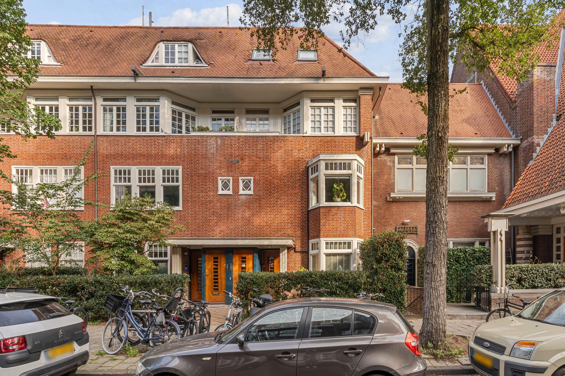 Appartement te huur in Amsterdam aan Gerrit Van Der Veenstraat 40-2 – 5 kamers, 135 m²