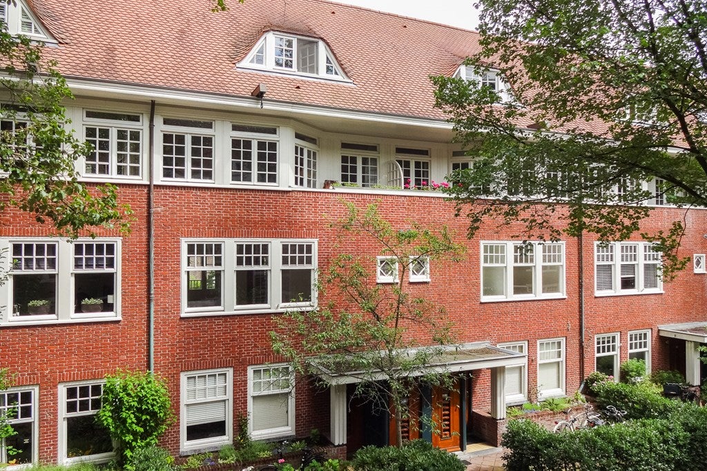 Appartement te huur in Amsterdam aan Gerrit van der Veenstraat – 4 kamers, 149 m²