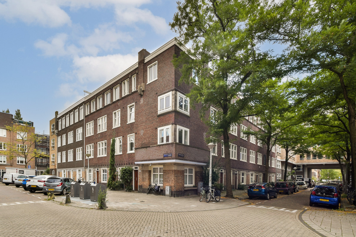 Appartement te huur in Amsterdam aan Holendrechtstraat 42-1 – 2 kamers, 67 m²