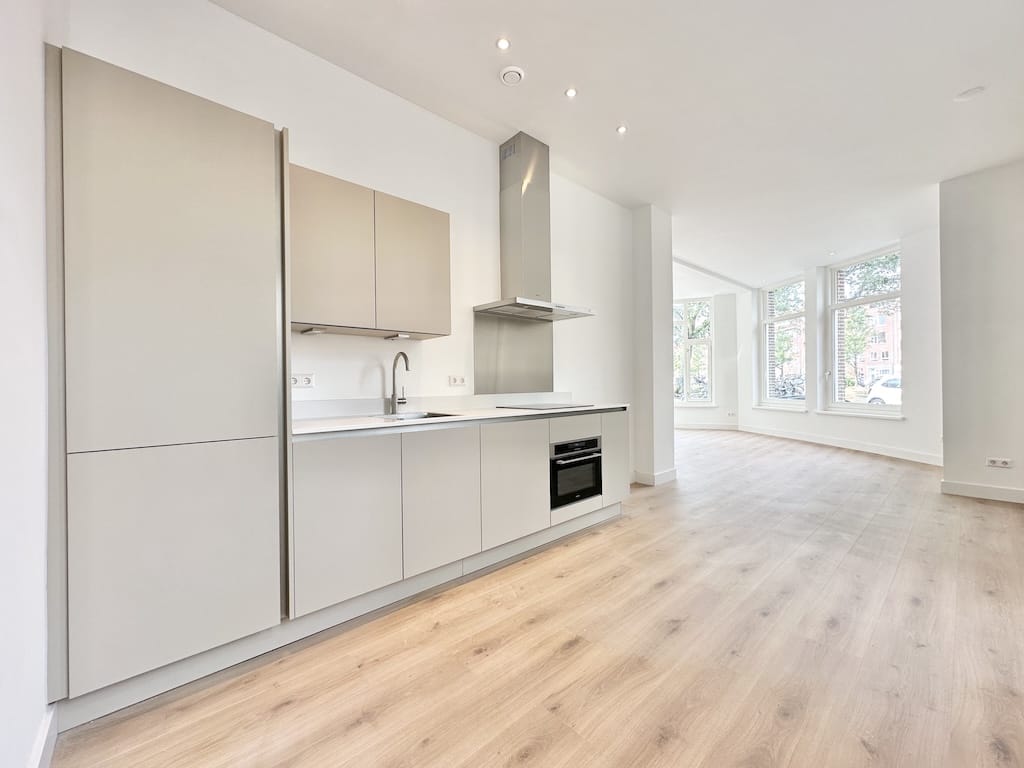 Appartement te huur in Amsterdam aan Kanaalstraat – 3 kamers, 90 m²