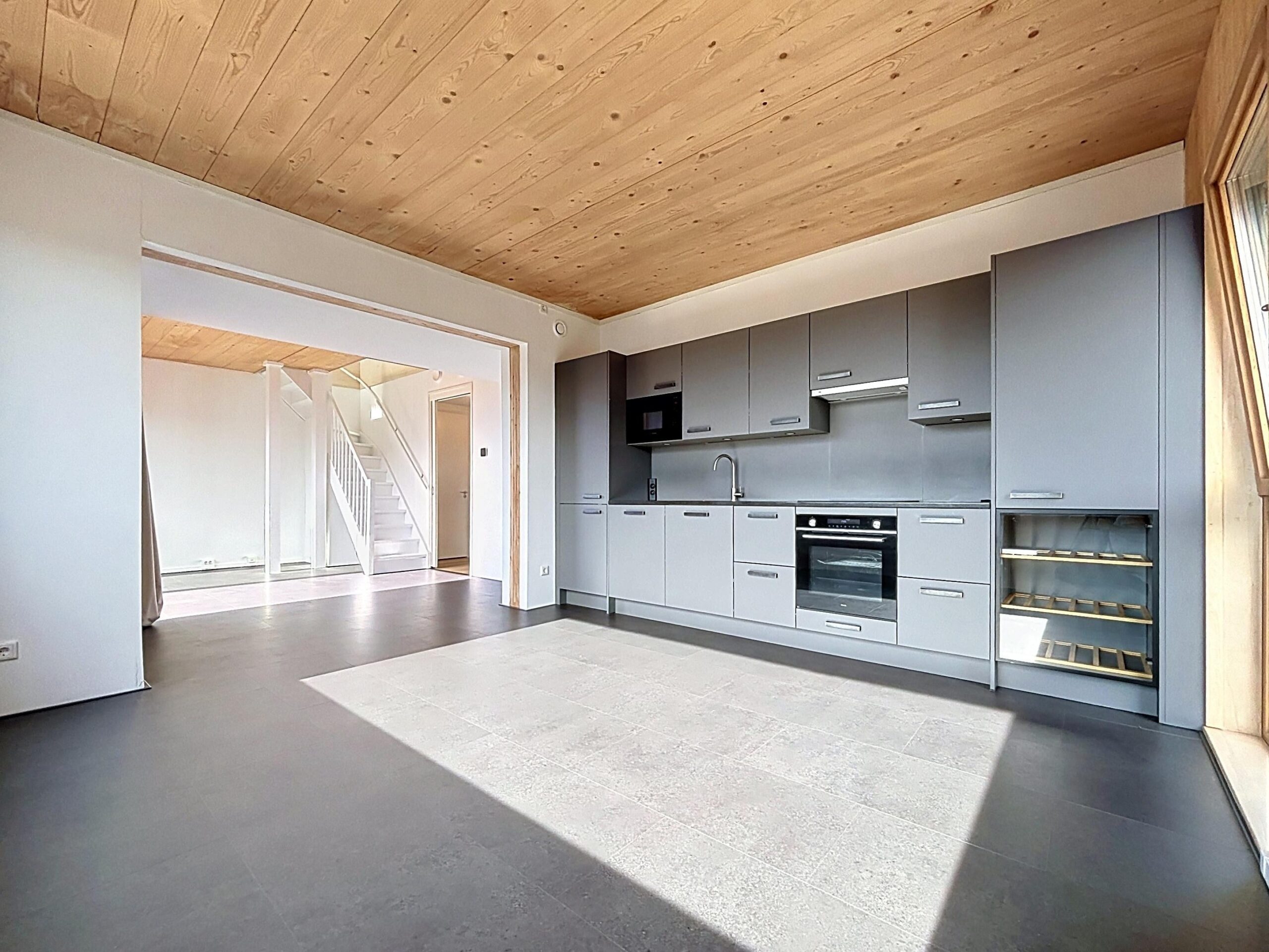 Appartement te huur in Amsterdam aan Muiderlaan – 4 kamers, 105 m²