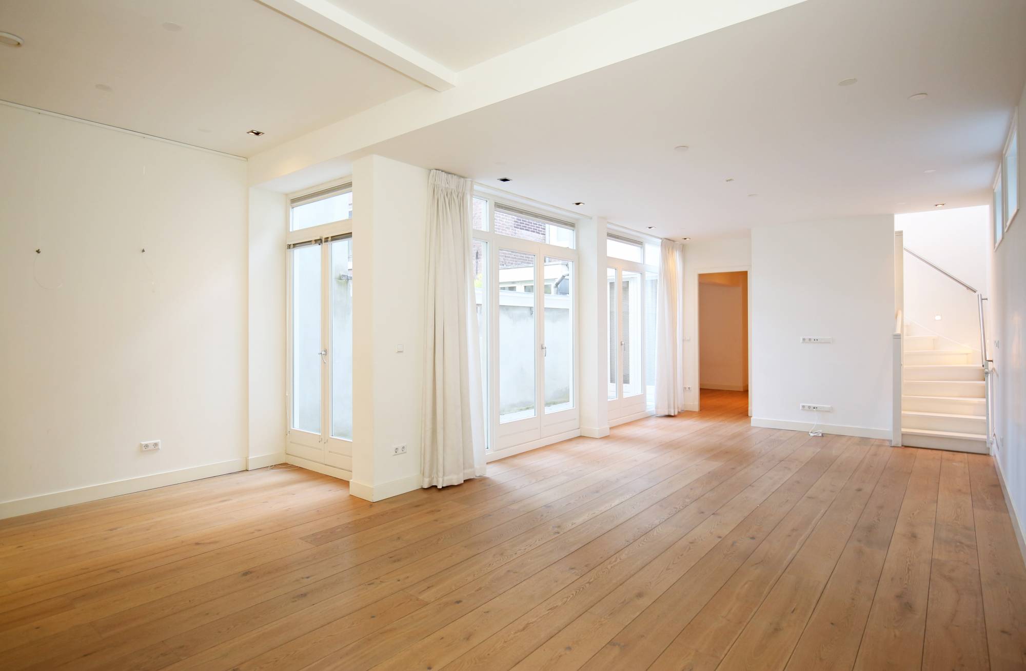 Appartement te huur in Amsterdam aan Nieuwe Looiersstraat 48-2 – 4 kamers, 130 m²
