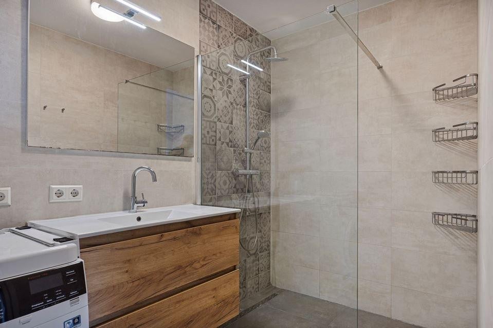 Appartement te huur in Amsterdam aan Postjesweg – 5 kamers, 80 m²