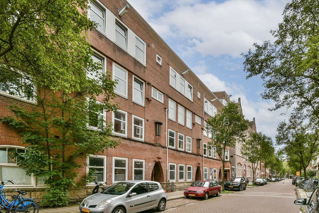 Appartement te huur in Amsterdam aan Ruysdaelstraat 59-1 – 4 kamers, 76 m²