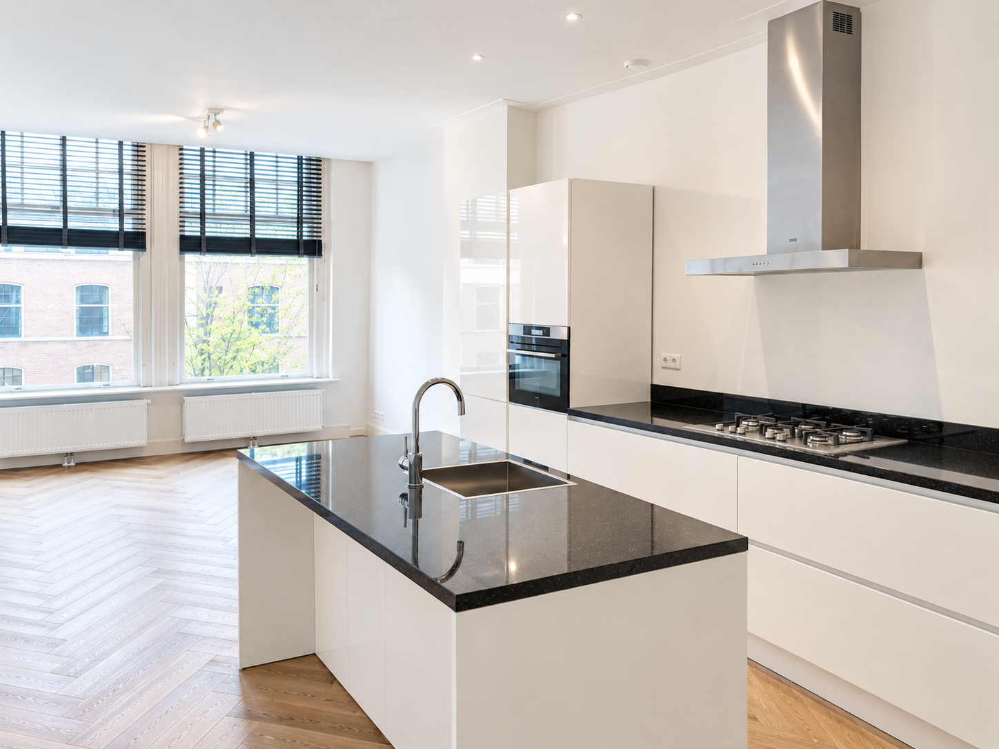Appartement te huur in Amsterdam aan Sarphatistraat 209-2 – 3 kamers, 68 m²