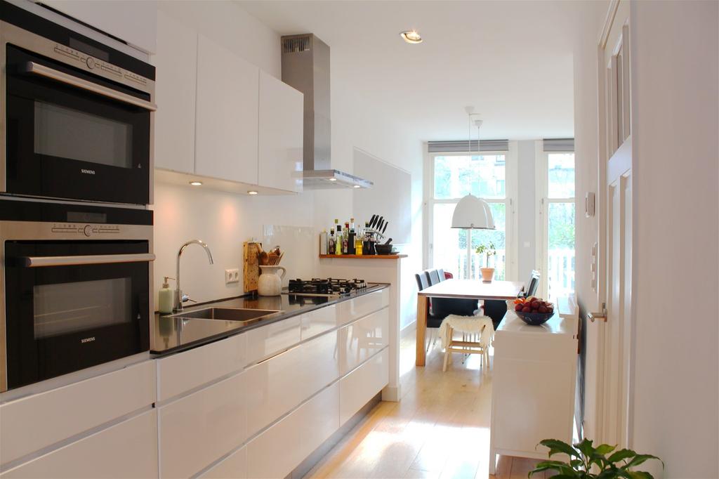 Appartement te huur in Amsterdam aan Tweede Jan Steenstraat 110-2 – 3 kamers, 72 m²