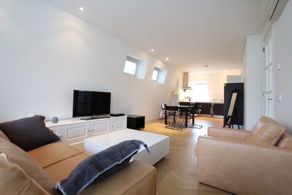 Appartement te huur in Amsterdam aan Utrechtsedwarsstraat 144B – 3 kamers, 85 m²