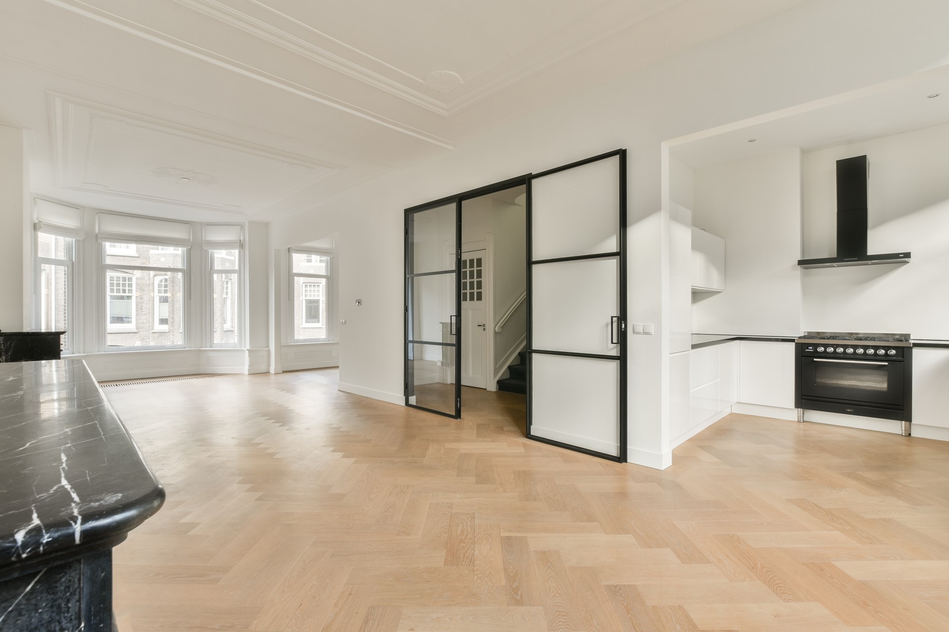 Appartement te huur in Amsterdam aan Valeriusstraat 219-2 – 5 kamers, 193 m²