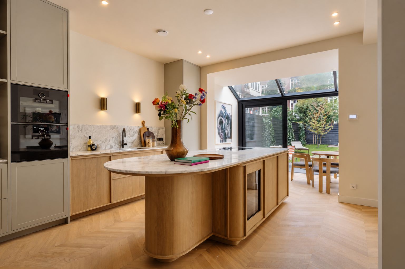 Huis te huur in Amsterdam aan Valeriusterras 6B – 7 kamers, 264 m²