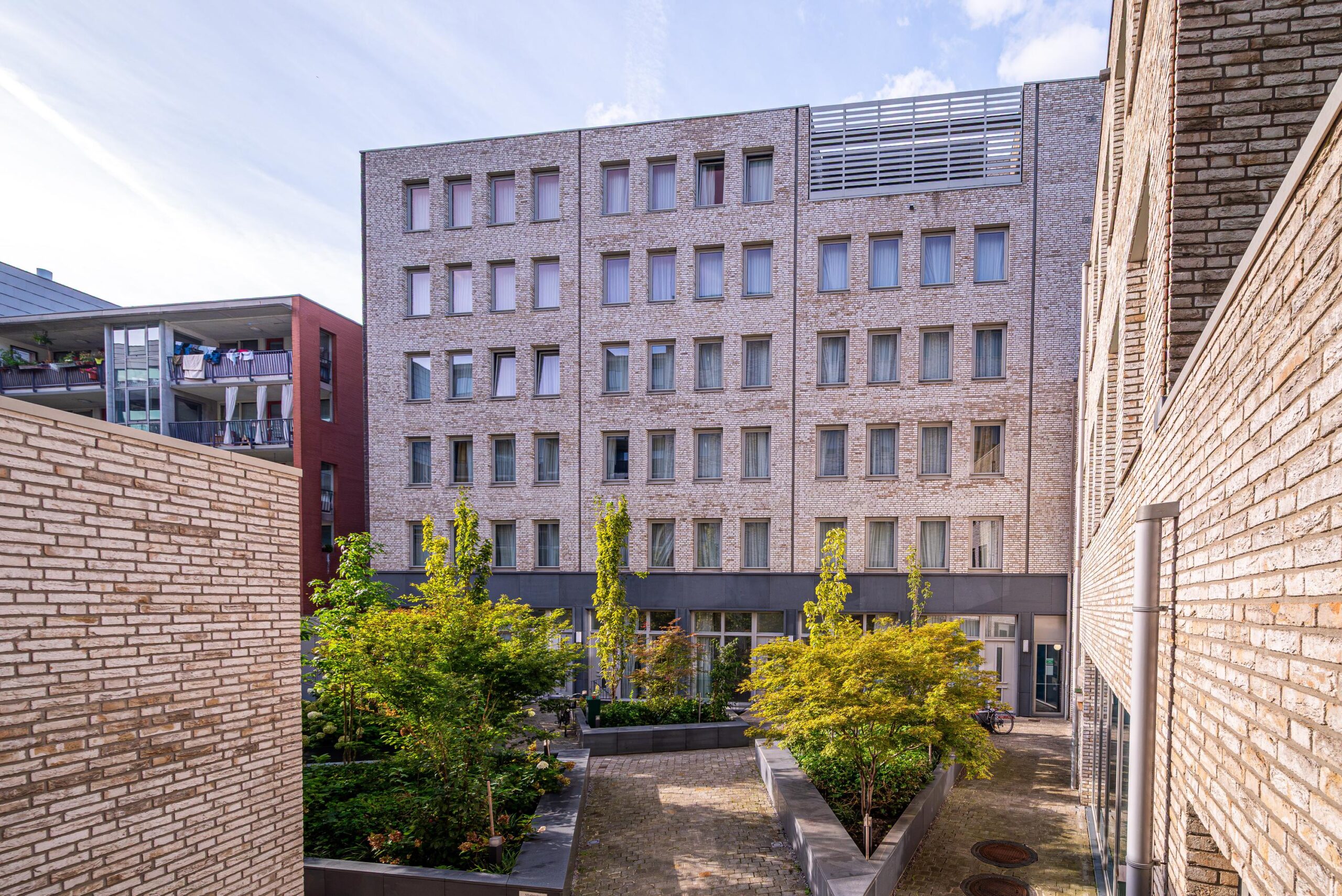 Appartement te huur in Amsterdam aan Valkenburgerstraat 84 – 4 kamers, 95 m²