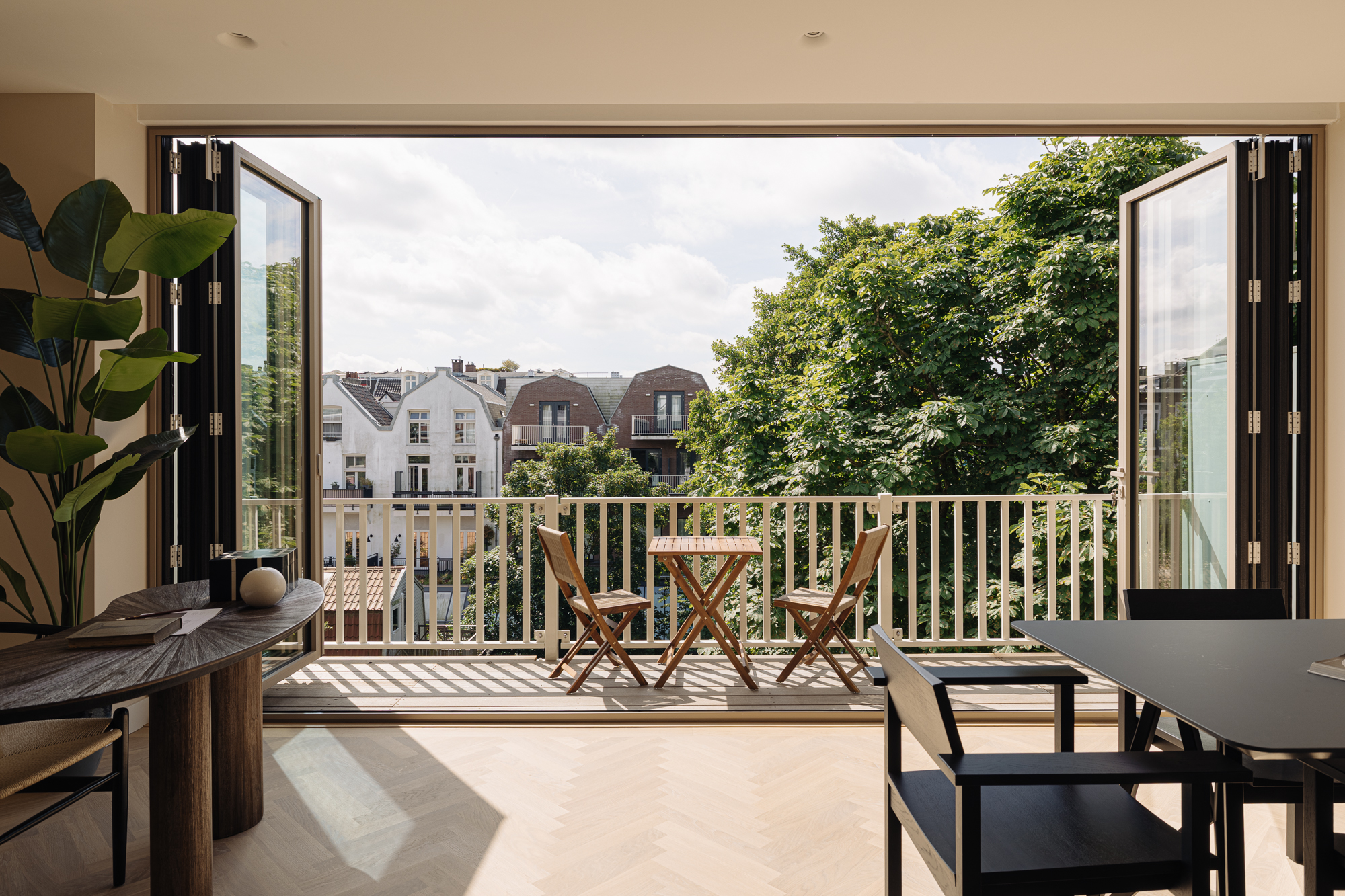 Appartement te huur in Amsterdam aan Vossiusstraat 18-2 – 4 kamers, 124 m²