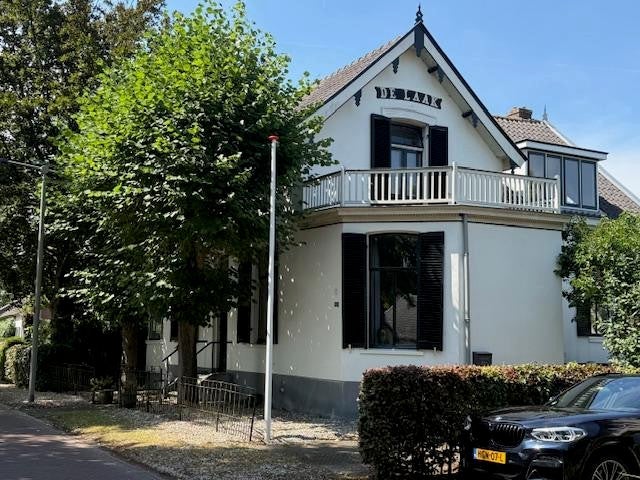 Huis te huur in Arnhem aan Rijksweg-West – 3 kamers, 198 m²