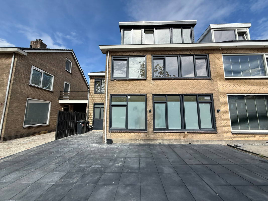 Huis te huur in Badhoevedorp aan Haamstedestraat 10 – 7 kamers, 240 m²