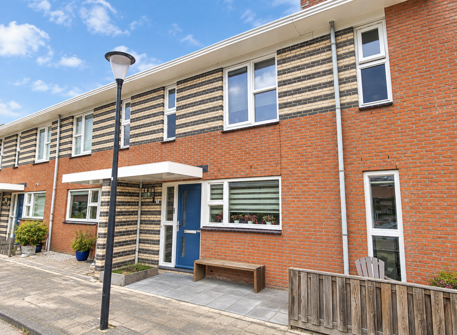 Huis te huur in Barendrecht aan Sneekermeer 3 – 4 kamers, 109 m²