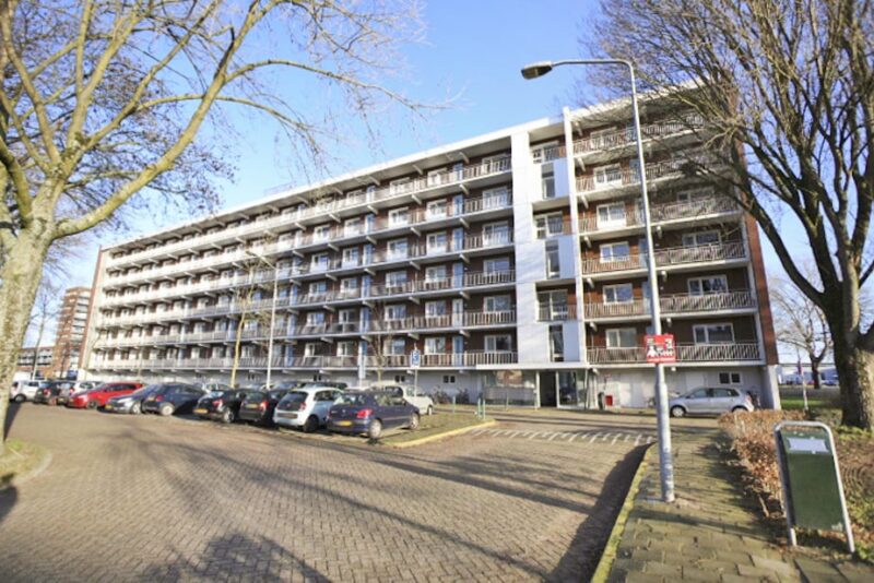 Appartement met lift te huur in Breda aan Daniël Marotstraat 82