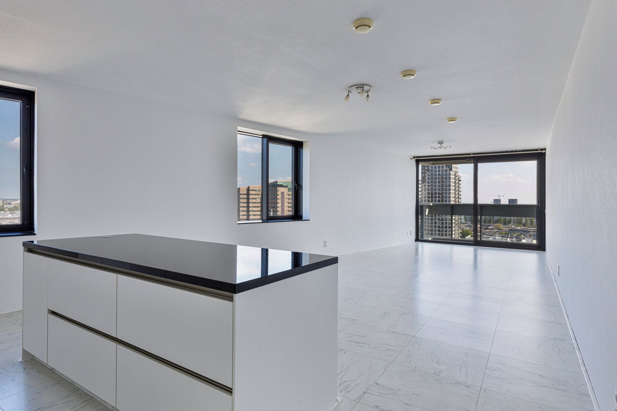 Appartement te huur in Den Haag aan Bezuidenhoutseweg 65-75 – 3 kamers, 111 m²