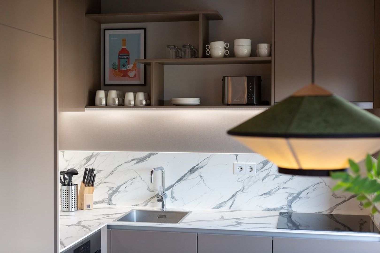 Studio te huur in Den Haag aan Mauritskade 37 – 1 kamers, 42 m²