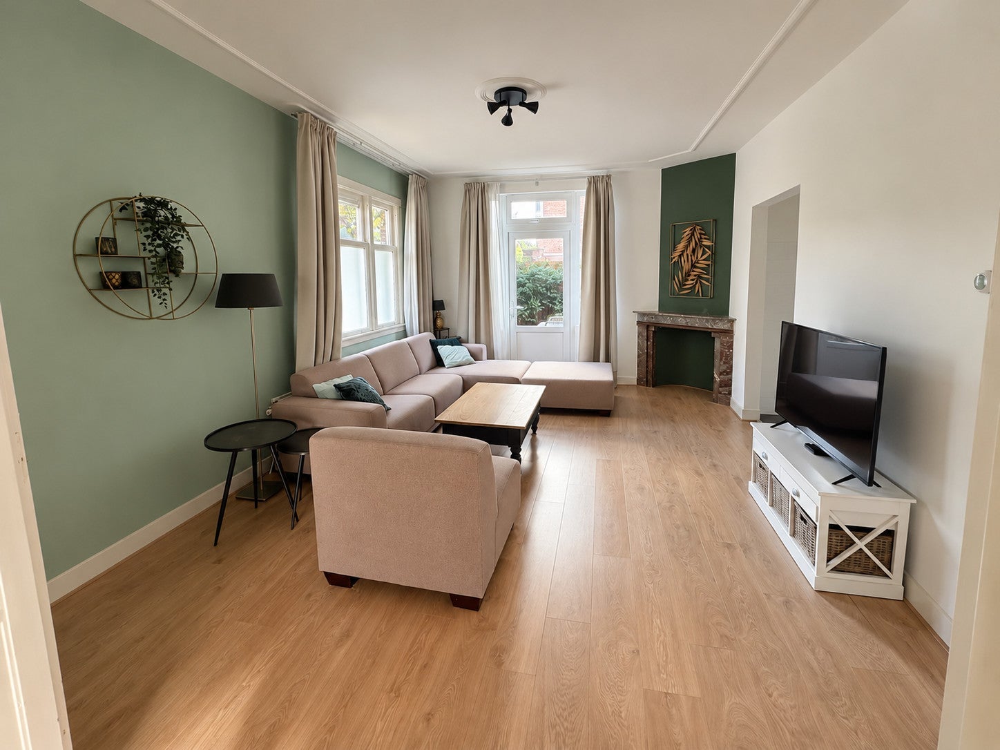 Appartement te huur in Den Haag aan Van Diepenburchstraat 47 – 4 kamers, 120 m²