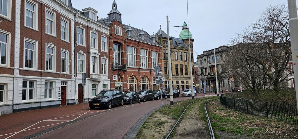 Appartement te huur in Den Haag aan Van Kinsbergenstraat – 2 kamers, 102 m²