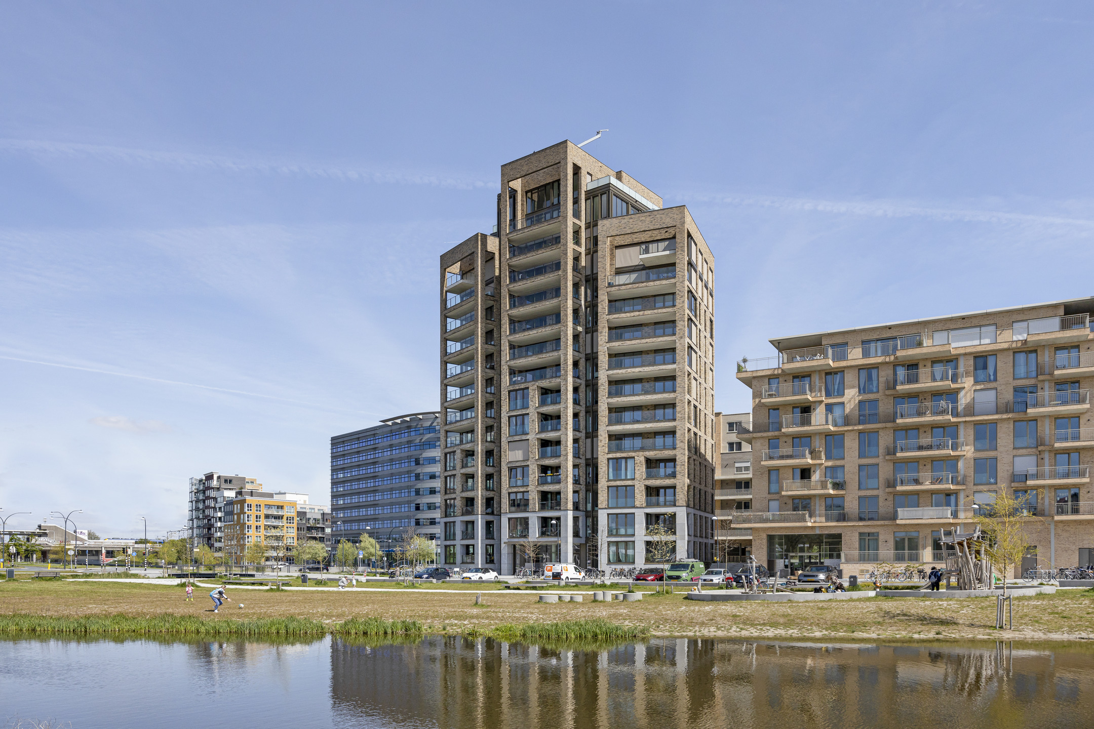 Appartement te huur in Diemen aan Jan Wolkerslaan 321 – 4 kamers, 116 m²