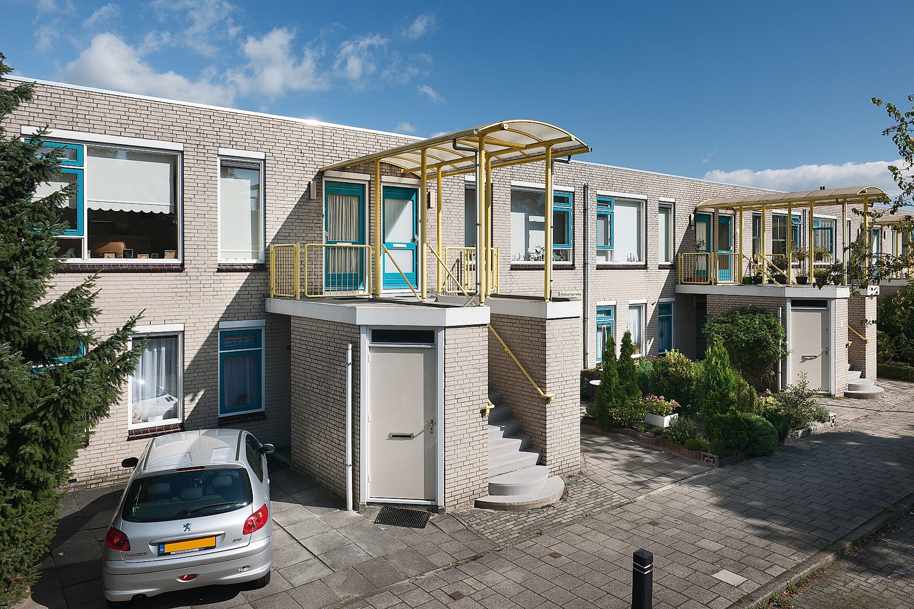 Appartement te huur in Diemen aan Rietzangerweg 111 – 3 kamers, 74 m²