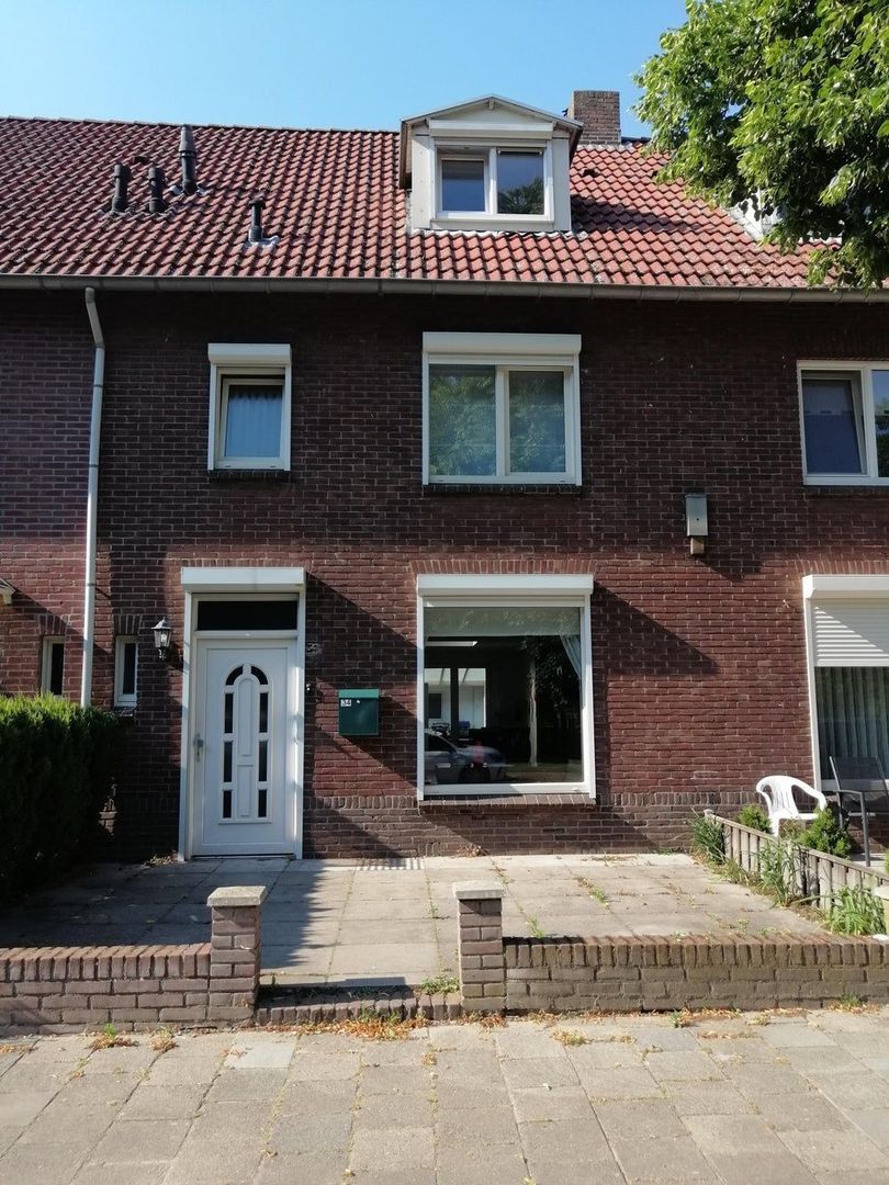 Huis te huur in Eindhoven aan Bernard Zweerslaan – 5 kamers, 130 m²