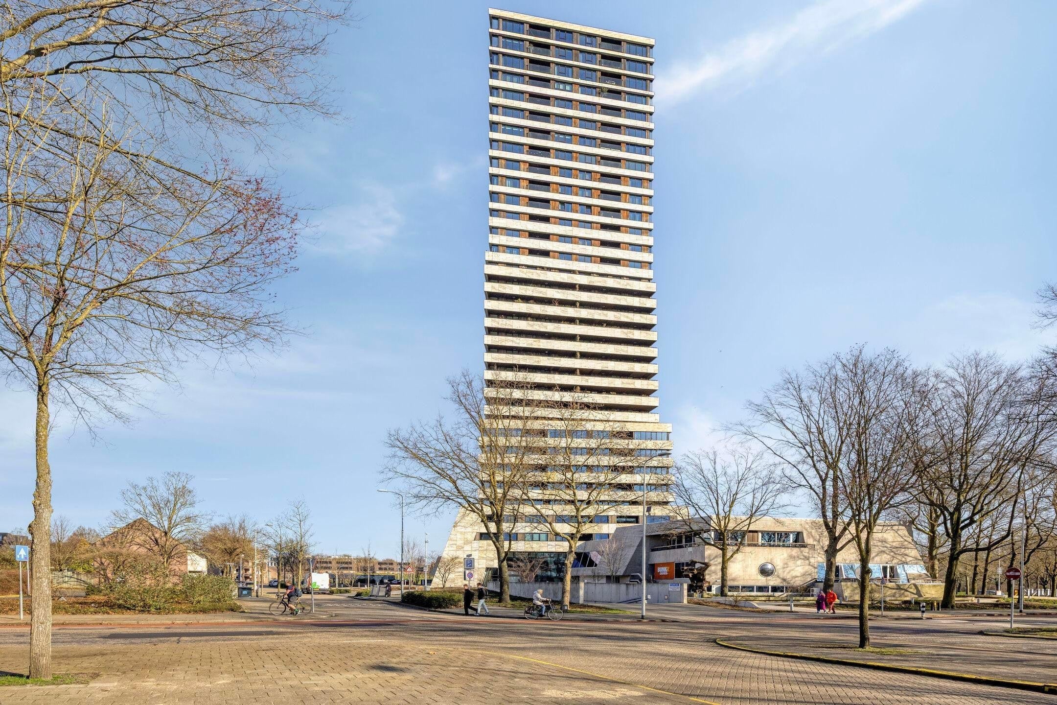 Appartement te huur in Eindhoven aan Vincent van den Heuvellaan – 3 kamers, 126 m²