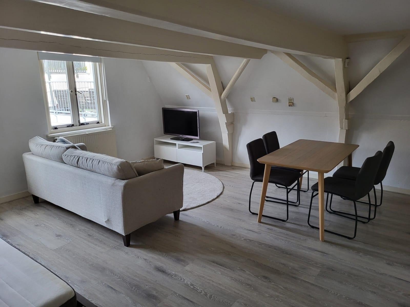 Studio te huur in Haarlem aan Bakenessergracht 52 – 1 kamers, 40 m²