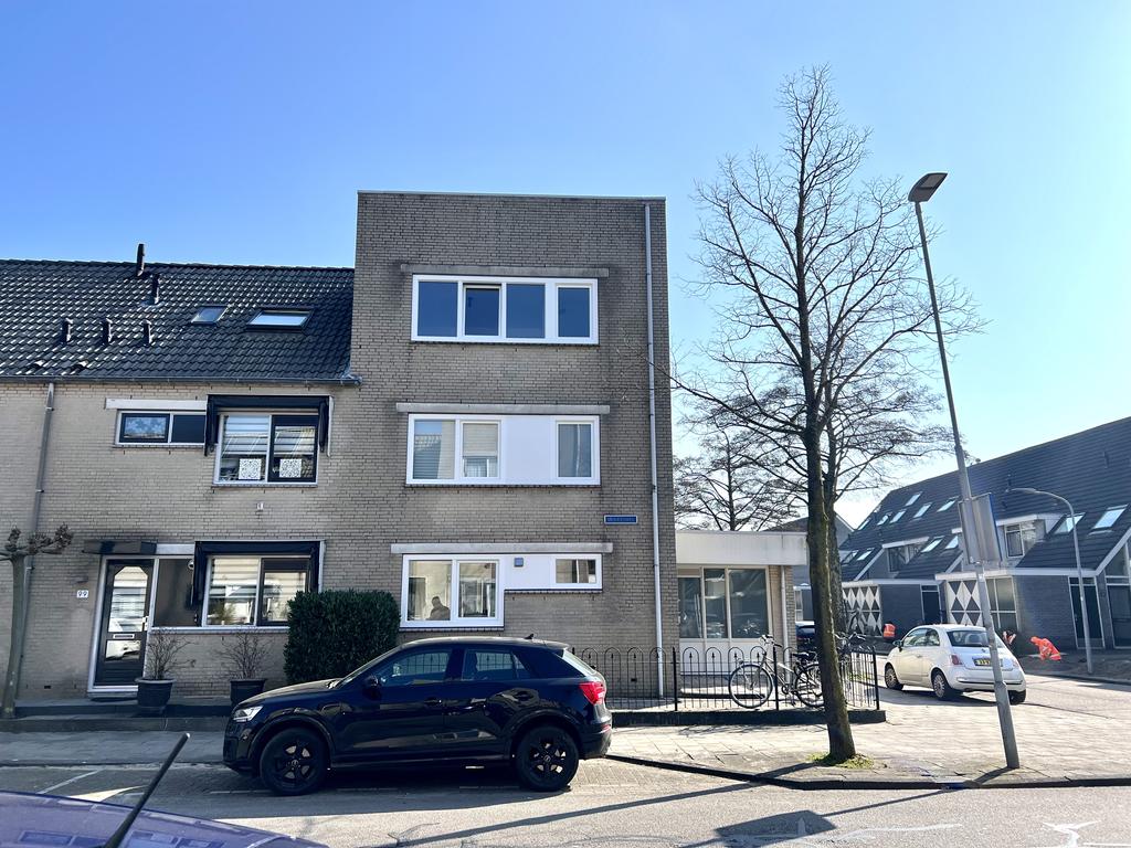 Huis te huur in Haarlem aan Sowetostraat – 5 kamers, 132 m²