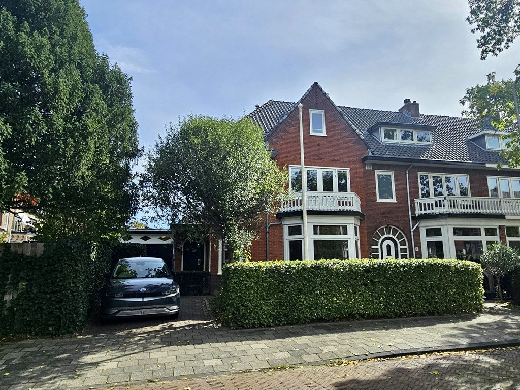 Huis te huur in Heemstede aan Van Slingelandtlaan 28 – 6 kamers, 221 m²