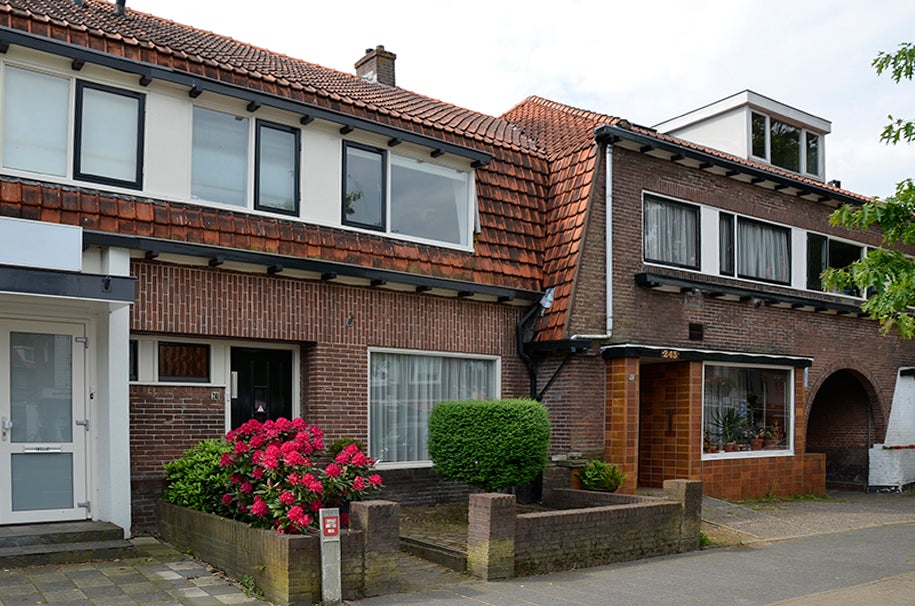 Huis te huur in Hilversum aan Gijsbrecht van Amstelstraat 241 – 5 kamers, 112 m²