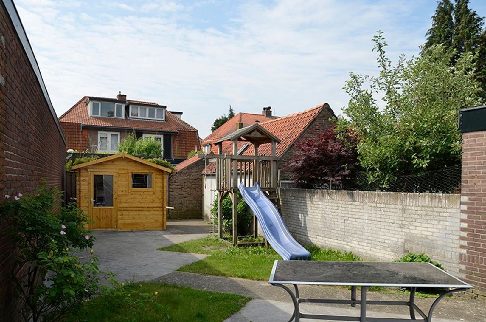 Huis te huur in Hilversum aan Gijsbrecht van Amstelstraat 241 – 5 kamers, 112 m²