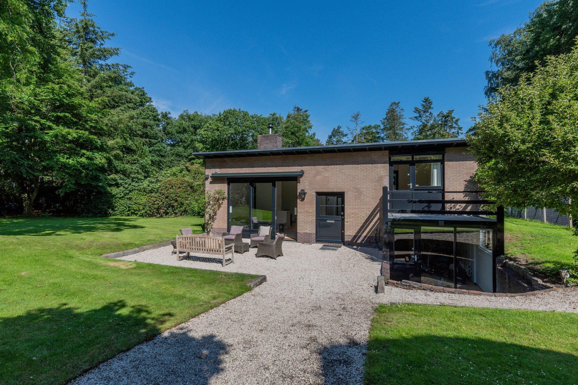 Huis te huur in Hilversum aan Mozartlaan – 4 kamers, 130 m²