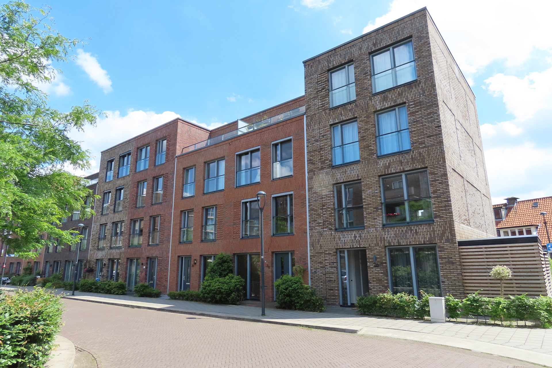Huis te huur in Hilversum aan Verbindingslaan – 6 kamers, 216 m²