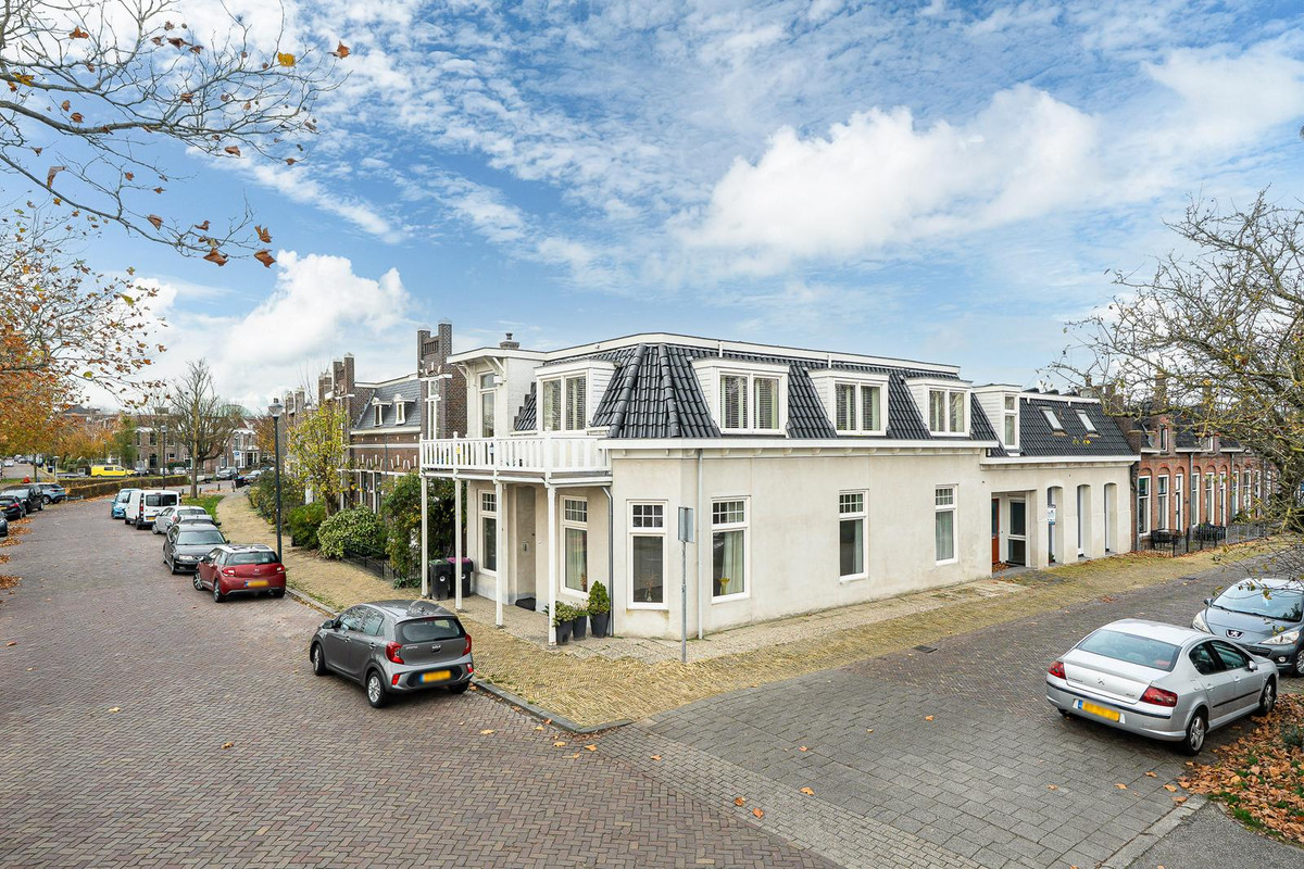 Appartement te huur in Leeuwarden aan Emmakade 147 – 7 kamers, 192 m²