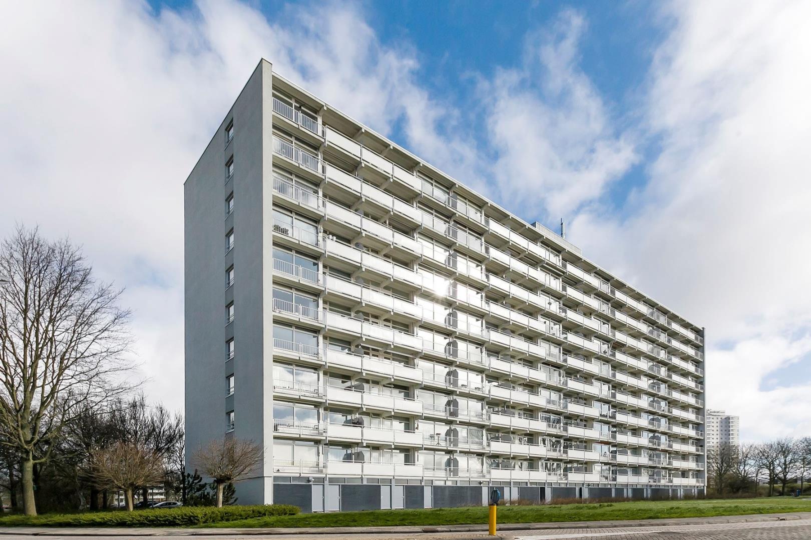 Appartement te huur in Leeuwarden aan Van Harinxmaplein 142 – 2 kamers, 78 m²